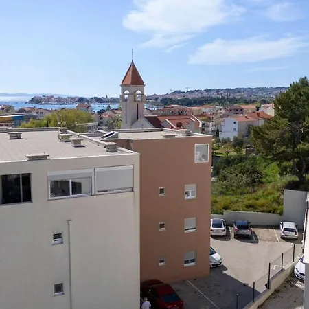 Sunny Place Apartment *
