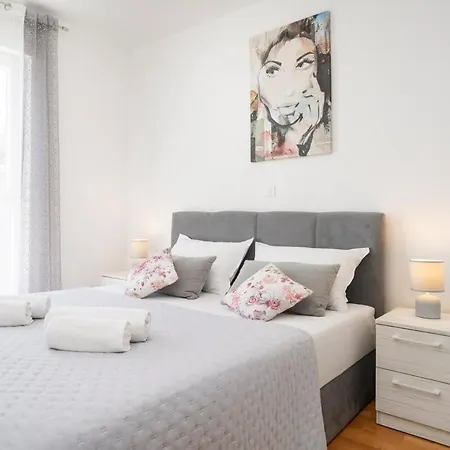 Apartment Sunny Place Podstrana